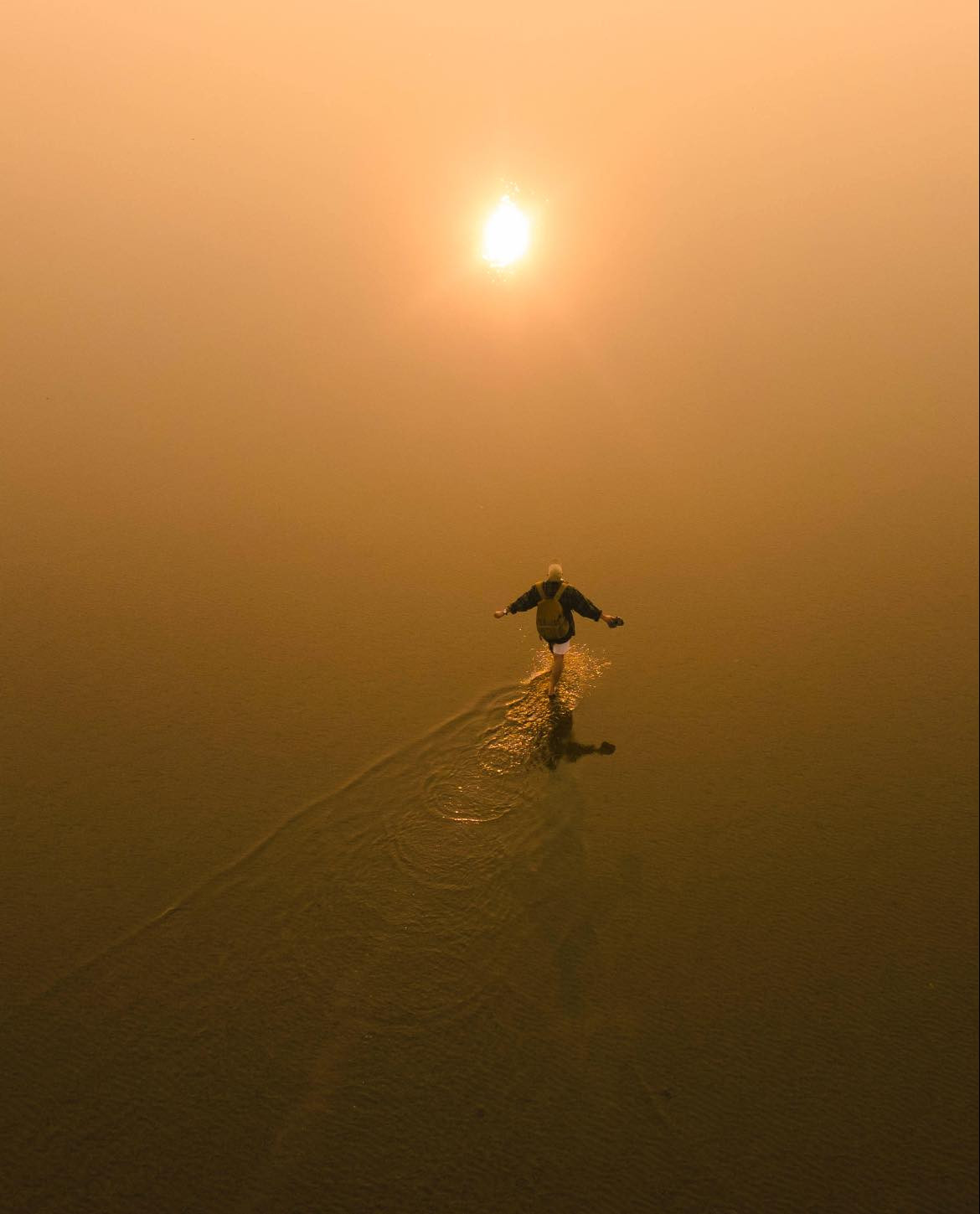 Quá trình này tuy vất vả nhưng cũng là một phần thú vị của trải nghiệm, đưa bạn gần hơn với vẻ đẹp hoang sơ, thuần khiết của thiên nhiên.