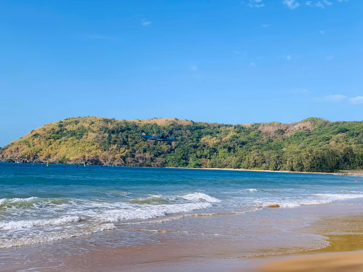 Với góc nhìn độc đáo, bãi Đầm Trầu đang dần trở thành điểm đến yêu thích của các nhiếp ảnh gia, travel blogger và những ai mê “sống ảo”. Ảnh iViVu