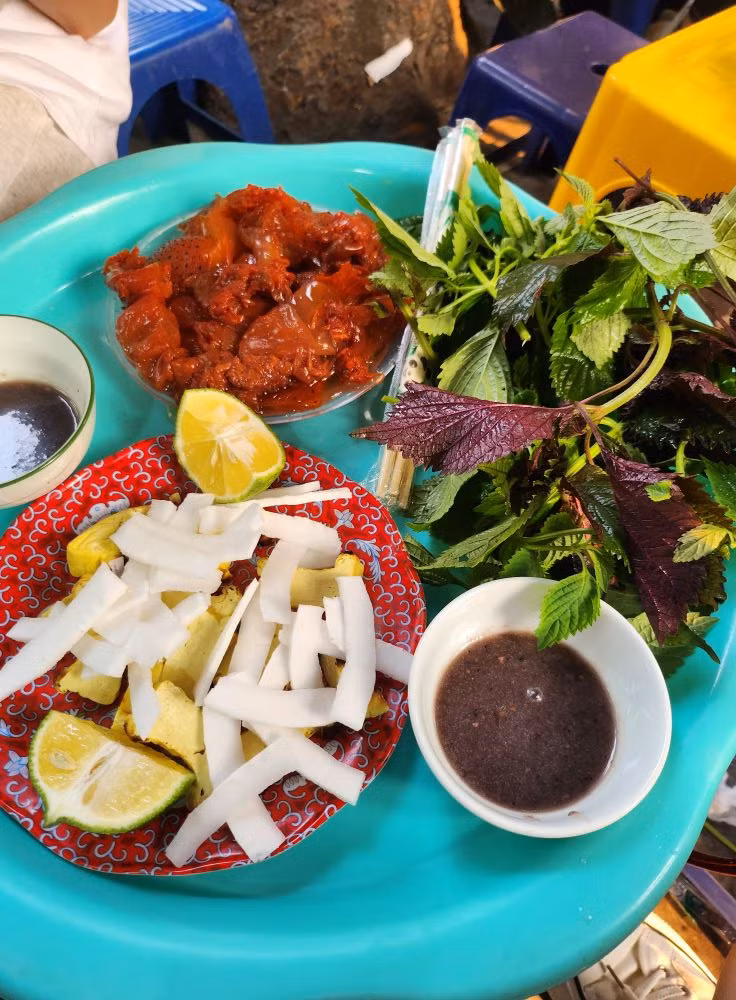  Sứa đỏ không chỉ là món ăn giải nhiệt hiệu quả mà còn mang theo hương vị rất riêng, gợi nhớ về nét tinh tế của ẩm thực miền Bắc. Ảnh Internet