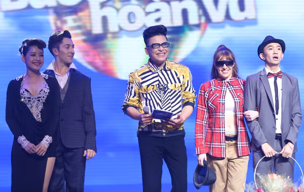 Chang vu cong Viet kieu bat ngo bi loai khoi BNHV 2015-Hinh-2