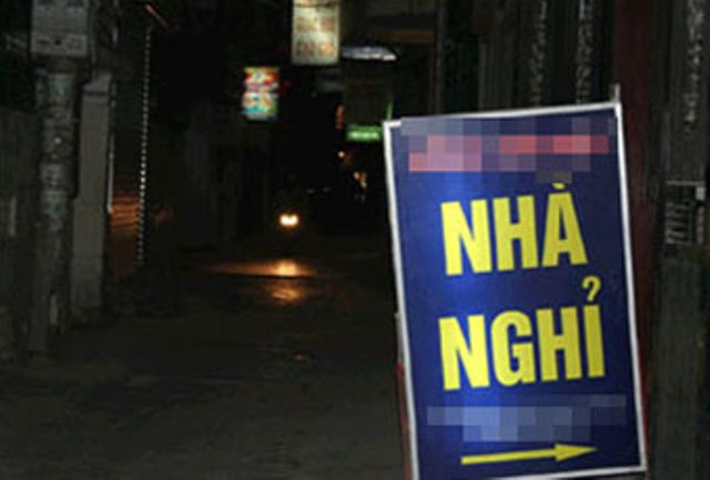 Tối 16/2/2020, lễ tân nhà nghỉ N.V (huyện Hiệp Hòa, Bắc Giang) đón tiếp một vị khách bịt mặt kín mít đến thuê phòng. Chỉ lát sau, một người phụ nữ cũng đến và lên phòng mà người đàn ông kia đang ở. (Ảnh minh hoạ, nguồn Internet)