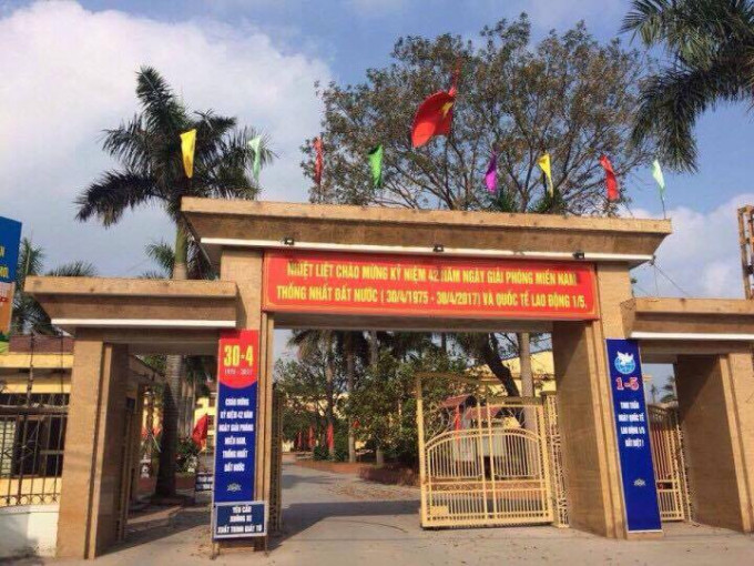 Ha Noi: Dot nhap phong lam viec Chu tich UBND huyen trom tai san