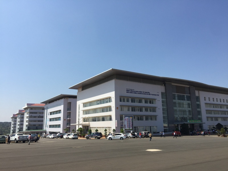 Tuấn đi xe máy của chị T. đến gửi ở Bệnh viện Đa khoa vùng Tây Nguyên rồi đón taxi về lẩn trốn tại các khu rẫy vắng trên địa bàn phường Khánh Xuân. (Ảnh minh họa, nguồn: Internet)