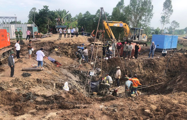 Bé trai 10 tuổi lọt trụ bê tông: Điều thiết bị hiện đại để cứu Be trai 10 tuoi lot tru be tong: Dieu thiet bi hien dai de cuu