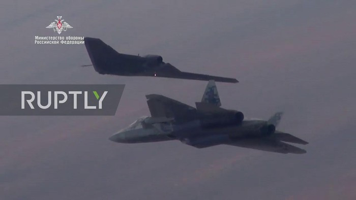 Các chuyên gia cho rằng biến thể không phi công điều khiển của chiếc chiến đấu cơ này sẽ chưa thể được trang bị những chức năng tuyệt vời như Nga vẫn đang quảng cáo.