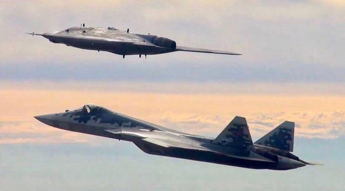 Nhưng trong một trận không chiến nóng bỏng, Su-57 có thể sẽ không chỉ phải nhường vai trò cho tiêm kích thế hệ thứ 5 khác, mà còn nhiều khả năng bị thay thế bởi một số máy bay chiến đấu thế hệ 4 cũ hơn.