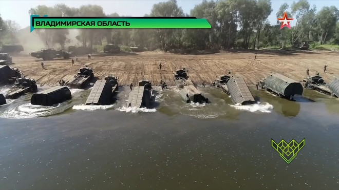 Mặc dù có tính năng tàng hình nhưng chi phí cho việc bảo dưỡng và vận hành loại cầu này sẽ rẻ hơn, trong khi thời gian sử dụng kéo dài hơn hẳn. Hiện nay, các công ty quốc phòng Nga đã bắt tay nghiên cứu tính năng năng lắp ráp tự động của cầu.