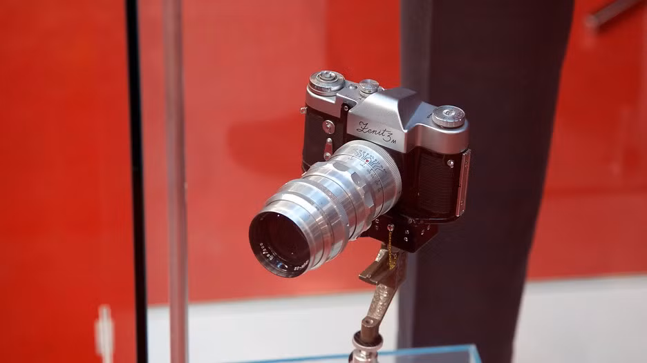 Một trong những chiếc máy ảnh đầu tiên của nhân loại được các phi hành gia Liên Xô mang vào quỹ đạo để chụp lại những hình ảnh của Trái Đất từ trên độ cao 150mm. Nguồn ảnh: Starcom68.