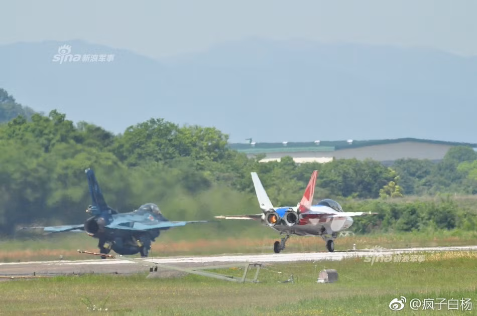 Nhật Bản bắt tay vào nghiên cứu máy bay chiến đấu thế hệ thứ năm kể từ khi Bộ quốc phòng Mỹ ra lệnh cấm xuất khẩu các chiến đấu cơ F-22 Raptor của Mỹ ra nước ngoài. Nguồn ảnh: Sina.