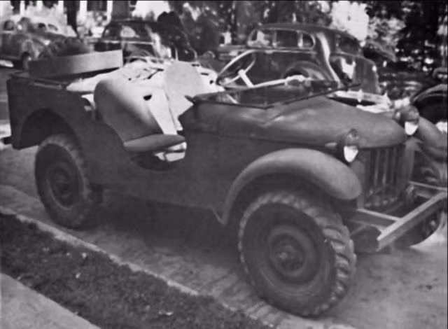 Phương tiện được sản xuất nhiều nhất, đa dụng nhất trong chiến tranh thế giới 2 chính là những chiếc xe Jeep của Mỹ. Nguồn ảnh: Warhistory.