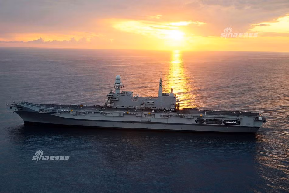 Ngoài ra con tàu này cũng có thể chuyên trở được 360 binh lính với đầy đủ trang thiết bị. Nguồn ảnh: Wiki.