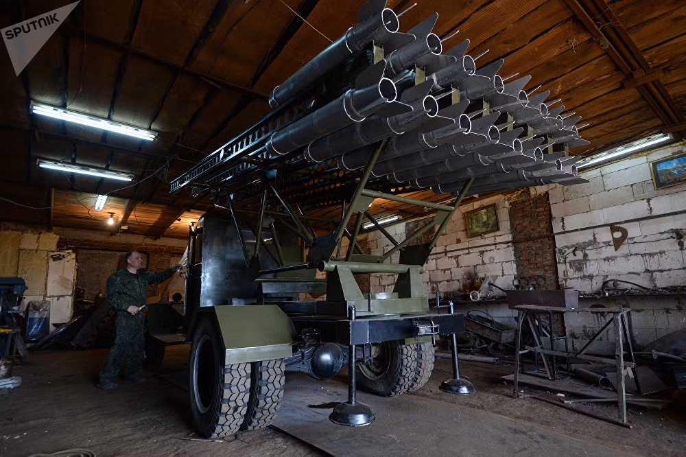 Trong vòng 7 năm kể từ khi bắt tay vào thú chơi dựng mô hình này, anh chàng Maxim đã xây dựng được tổng cộng khoảng 60 mô hình về các phương tiện chiến đấu được phía Đồng Minh sử dụng trong CTTG 2, một số ít trong đó có thể chạy được, một số thì chỉ để trưng bày. Nguồn ảnh: Sputnik.