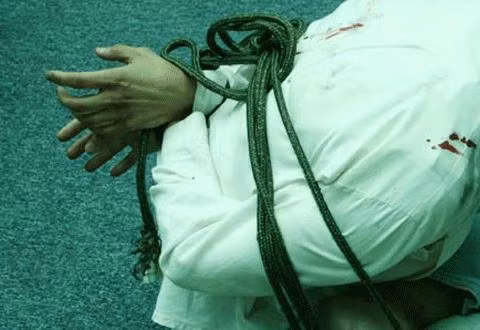 Khoi to, bat tam giam chu nha nhot 6 can bo phuong