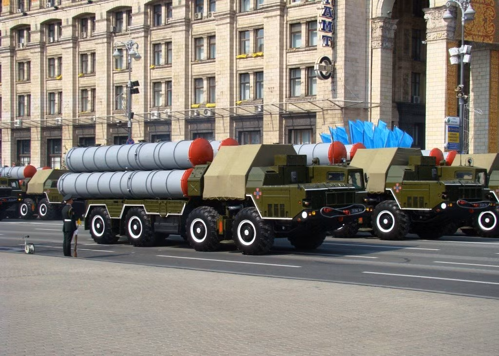 Ảnh: Các hệ thống phòng không S-300 của Ukraine vào năm 2008. Nguồn ảnh: Wiki.