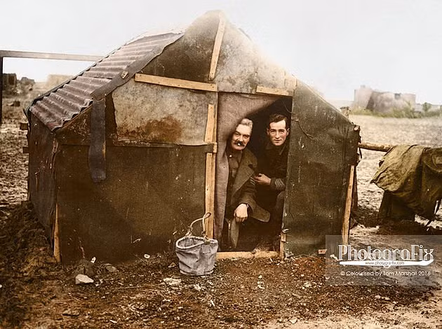 Trận Somme nổ ra vào ngày 1/7/1916. Chỉ trong ngày đầu tiên này, quân đội Anh đã tổn thất tới 57.470 người trong đó có 19.240 người tử vong, còn lại là bị thương. Cho đến thời điểm hiện tại, đây vẫn là ngày đẫm máu nhất trong lịch sử quân sự của Quân đội Hoàng gia Anh. Nguồn ảnh: Historyonline.