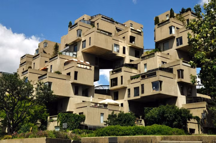 6. Khu dân cư Khu phức hợp "Habitat 67" tọa lạc tại Montreal, Quebec, Canada. Tác giả của dự án là kiến trúc sư Moshe Safdi. (Ảnh: Formyhour).