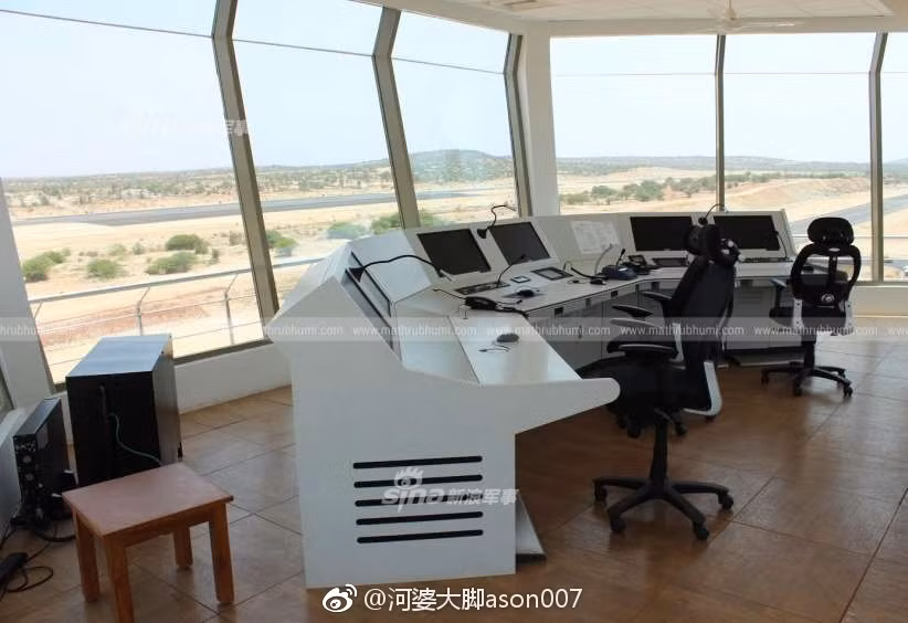 Những phòng kiểm soát mặt đất và không lưu được lắp đặt các thiết bị điện tử tiên tiến, hiện đại nhất để phục vụ cho quá trình bay thử nghiệm các thiết bị bay do Ấn Độ tự phát triển. Nguồn ảnh: Sina.