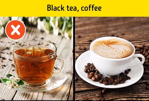 4. Trà và cà phê: Trà đen, cà phê làm tăng acid trong dạ dày và làm khô miệng, khiến cho vi khuẩn trong miệng phát triển nhanh hơn. Đây là nguyên nhân khiến miệng bạn có mùi hôi khó chịu sau khi uống 2 loại đồ uống này. Ảnh: Brightside