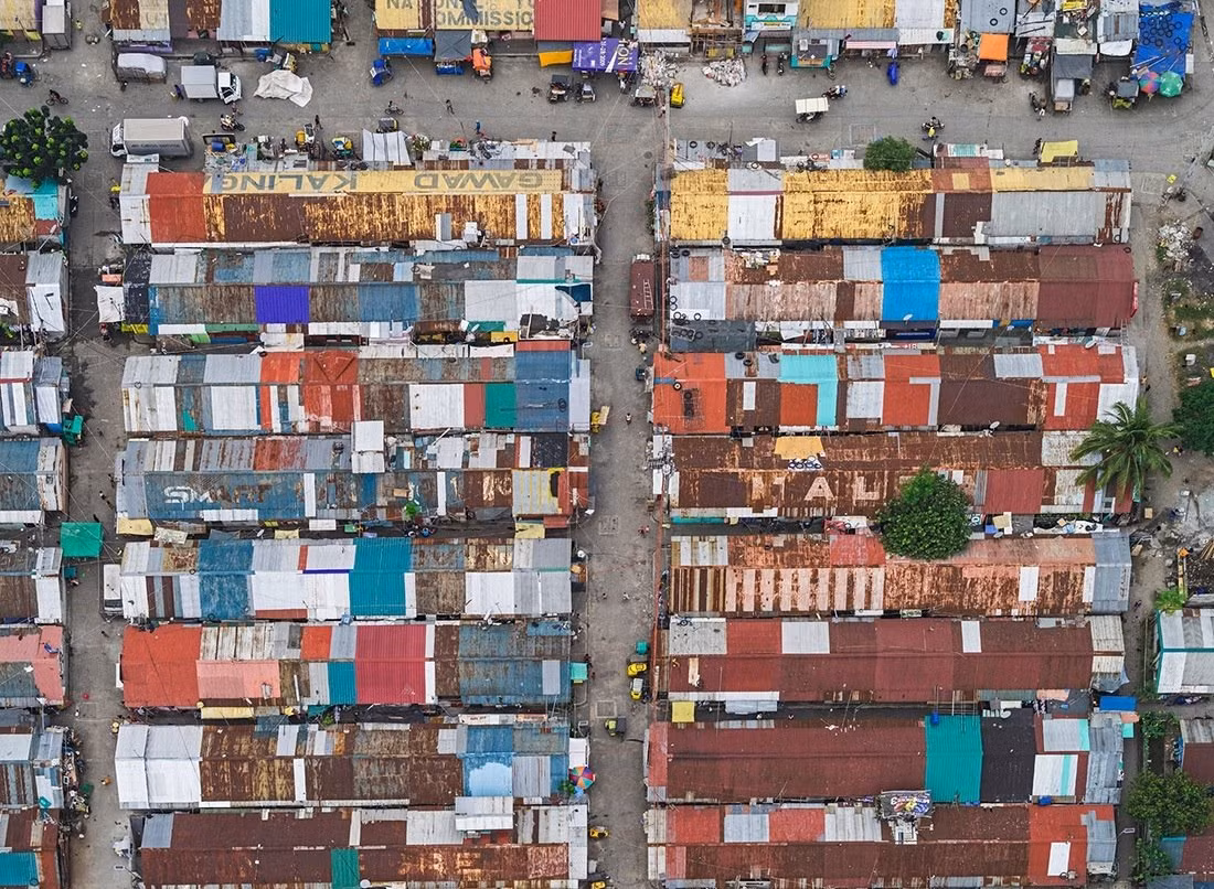 Nhiếp ảnh gia Lang cho rằng bên cạnh rất nhiều vấn đề cấp bách toàn cầu, chẳng hạn như biến đổi khí hậu và ô nhiễm đại dương, vấn đề quá tải dân số cũng xứng đáng nhận được sự quan tâm của công chúng. (Nguồn: BI)