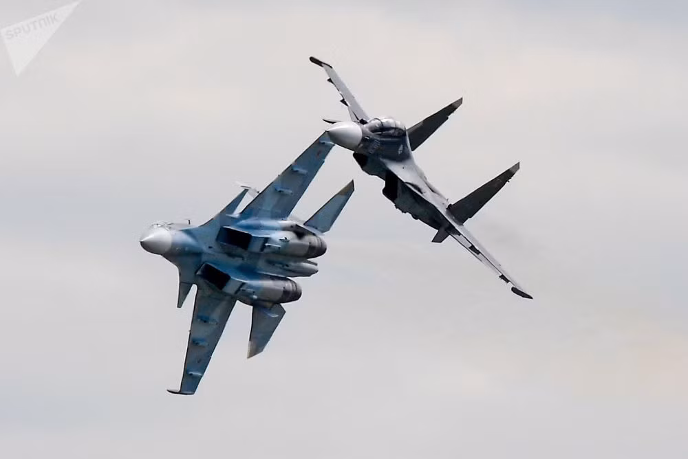 Mặc dù thời tiết bất lợi nhưng không có phần trình diễn nào bị hủy. Ảnh: Sputnik.