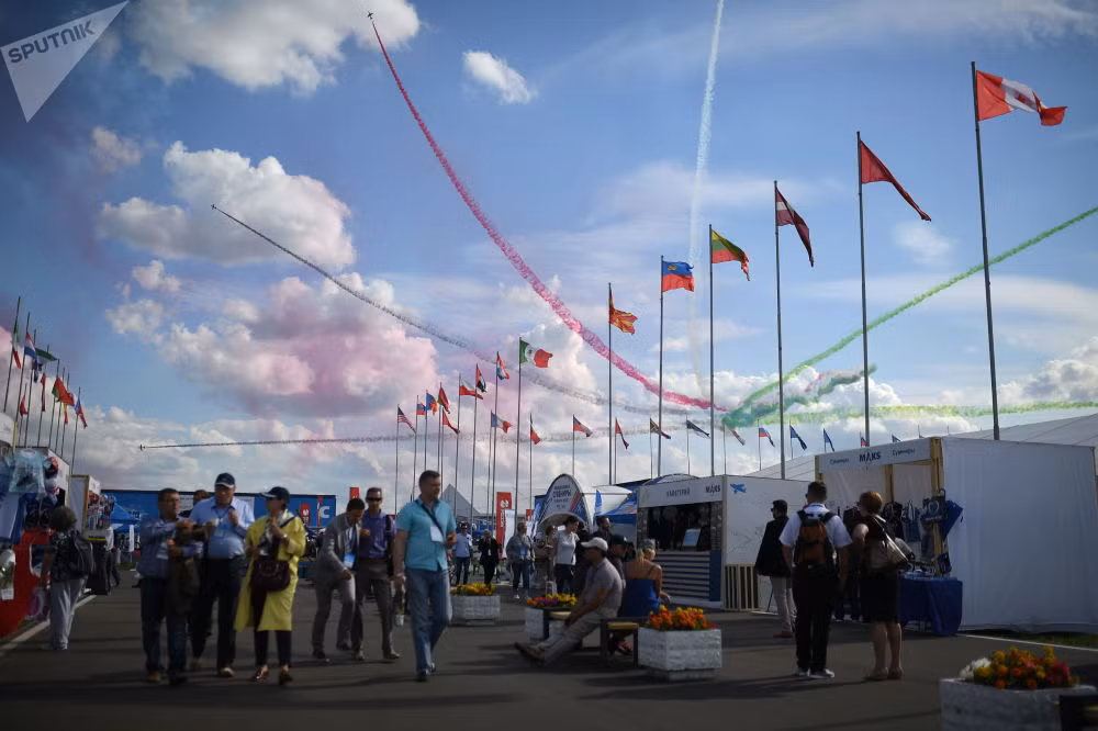 Khách tham quan tại triển lãm. Ảnh: Sputnik.