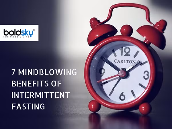 Nếu bạn chưa bao giờ nhịn ăn trước đó, đừng cố gắng nhịn ăn suốt 18 tiếng một ngày. Bạn chắc chắn sẽ bị ốm. Thay vào đó, bạn chỉ nên bắt đầu nhịn ăn trong khoảng 12 giờ và có bữa ăn tối sớm vào 7 giờ. Sau khi đã quen với phương pháp, bạn có thể tăng dần thời gian nhịn ăn tùy vào thể trạng của cơ thể. Ảnh: Boldsky.