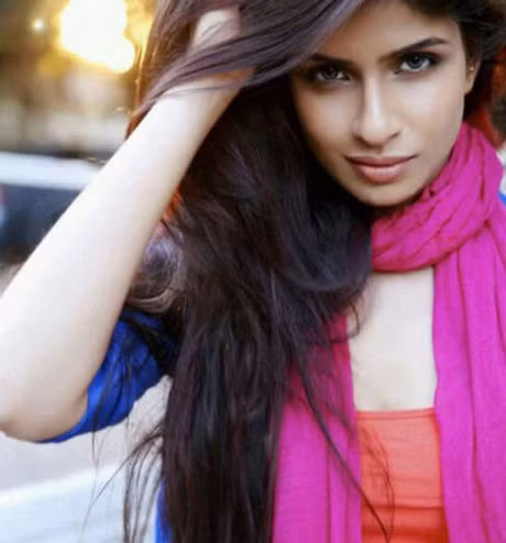 Không chỉ là nữ cơ trưởng trẻ nhất thế giới lái Boeing 777, Anny còn có rất nhiều tài lẻ khác như chơi đàn organ, biết khiêu vũ và có bằng thạc sĩ về luật. Ảnh: Facebook.