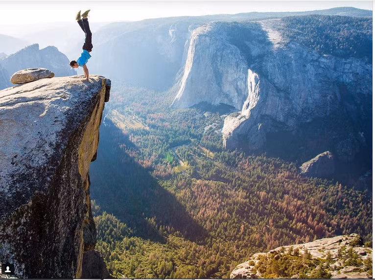 Công viên Yosemite là địa điểm “ra lò” nhiều tấm ảnh nguy hiểm. Ảnh: Instagram.
