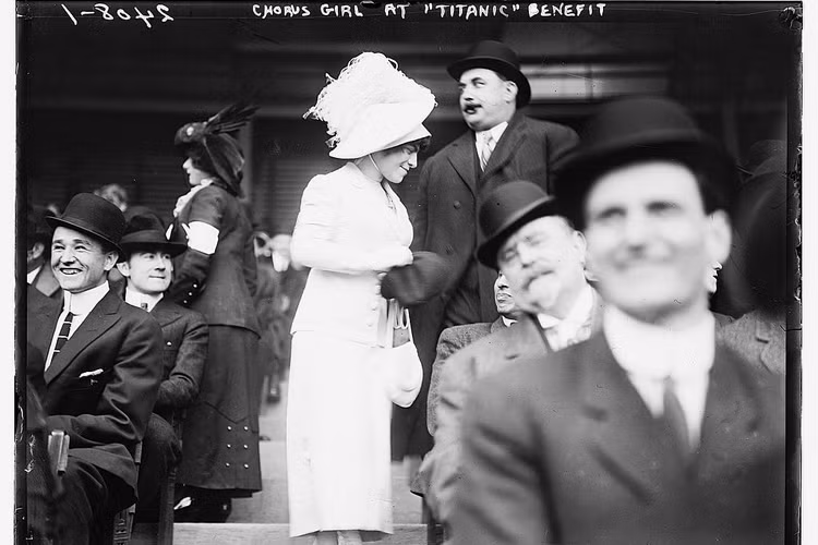 Hơn 14.000 người đã tham dự một trận đấu bóng chày của đội Yankees với đội Giants để gây quỹ cho những người còn sống sót sau vụ chìm tàu Titanic. Ảnh: Interesting.