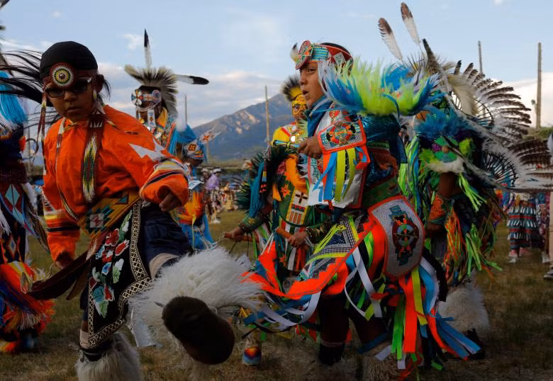 Các vũ công tham gia buổi khiêu vũ trong ngày thi thứ hai.