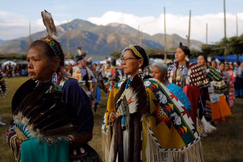 Ban tổ chức cho biết, năm nay diễn ra cuộc thi Taos Pueblo Pow Wow lần thứ 32.