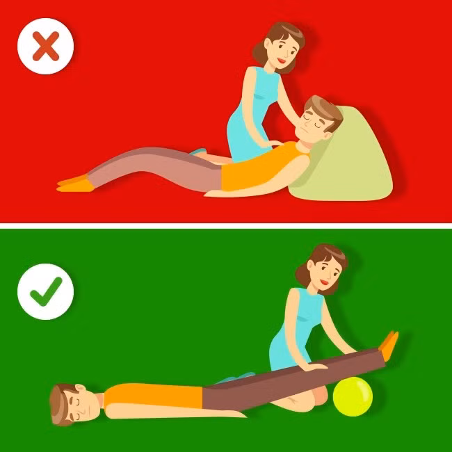 8. Nâng người bất tỉnh dậy: Nếu ai đó ngất, đừng nâng họ dậy hay vẩy nước lạnh lên mặt họ. Sau khi họ tỉnh, đừng để họ uống cà phê hay đồ uống tăng lực dẫn đến mất nước. Cách làm đúng là: Nâng chân người đó lên, nới lỏng những đồ quá chật và không để họ đứng dậy ngay sau khi tỉnh. Ảnh: Brightside.