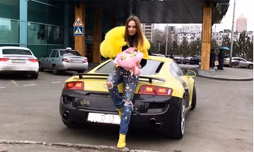 Quà sinh nhật của một tiểu thư nhà giàu Nga.