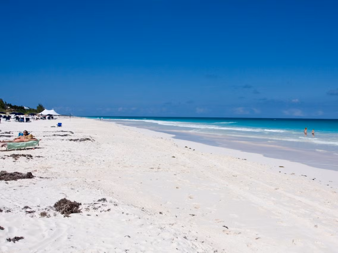 Thế nhưng, cát không phải là màu hồng như một số hình ảnh bạn thấy trên mạng.