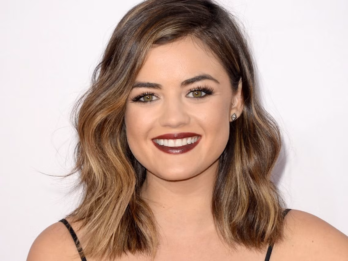 Nhiều người nổi tiếng như Kate Middleton, Khloe Kardashian và Cara Delevingne đều từng thử kiểu tóc mùa thu ngọt ngào này và mang lại hiệu quả tương đối lớn. Ảnh: Getty.