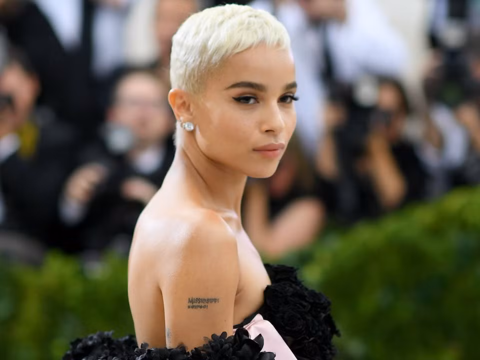 Pinterest cho hay, xu hướng tìm kiếm các kiểu tóc ngắn đã tăng 220% từ năm 2016. Trong hình là một kiểu tóc pixie ngắn táo bạo dành cho các cô nàng cá tính. Ảnh: Getty.