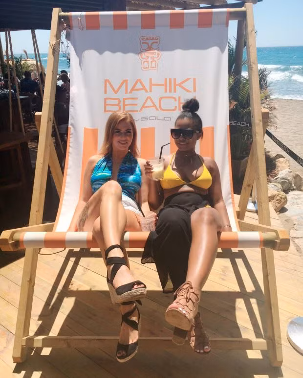 Lucas cho hay ông muốn tạo ra những kỷ niệm lâu dài bằng những chuyến du lịch cùng nhân viên hơn là đưa tiền thưởng và quà tặng. Ảnh: Solent News.