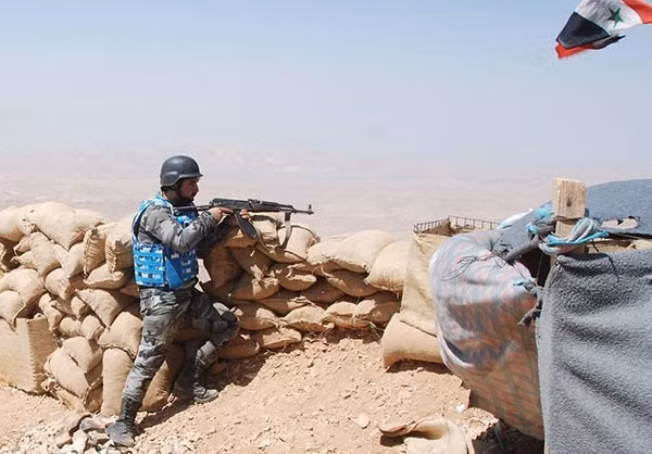 Đây là khu vực cuối cùng ở vùng biên giới Liban - Syria vẫn đang nằm dưới sự kiểm soát của phiến quân IS. Ảnh: Farsnews.