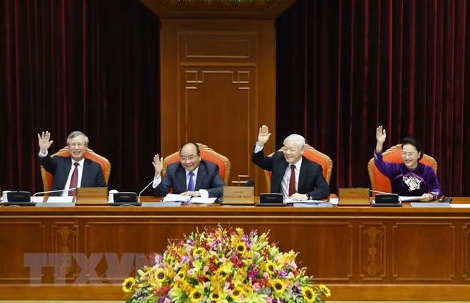 Tại Hội nghị này, Trung ương sẽ bàn thảo về Đề cương các văn kiện trình Đại hội XIII của Đảng; chuẩn bị cho việc chỉ đạo tiến hành đại hội đảng bộ các cấp, tiến tới Đại hội toàn quốc lần thứ XIII của Đảng và một số vấn đề quan trọng khác. Ảnh: TTXVN.