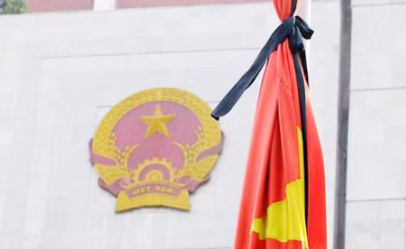 Cac tinh dong loat treo co ru, ngung cac hoat dong vui choi, giai tri ngay Quoc tang Dai tuong Le Duc Anh-Hinh-2