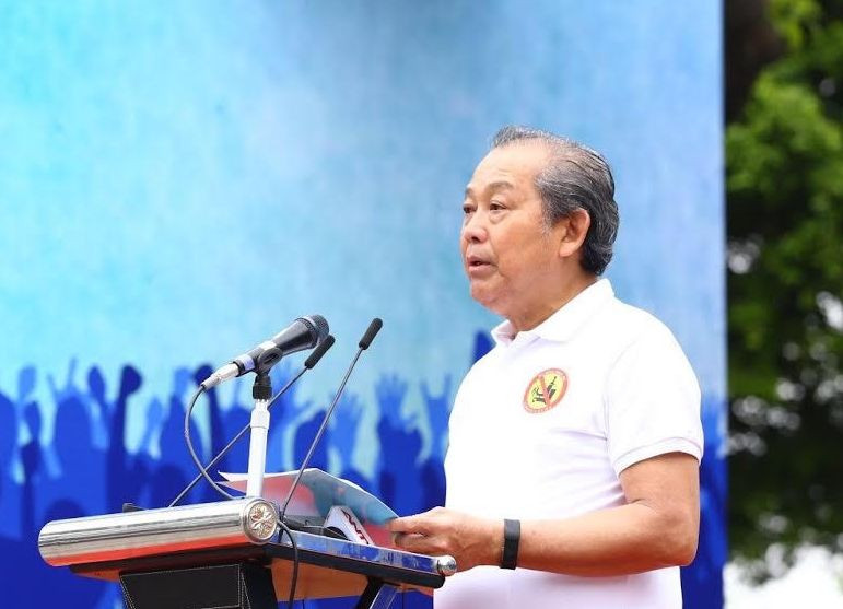 Pho Thu tuong Truong Hoa Binh: Trung phat lai xe uong ruou bia chinh la hanh dong nhan van