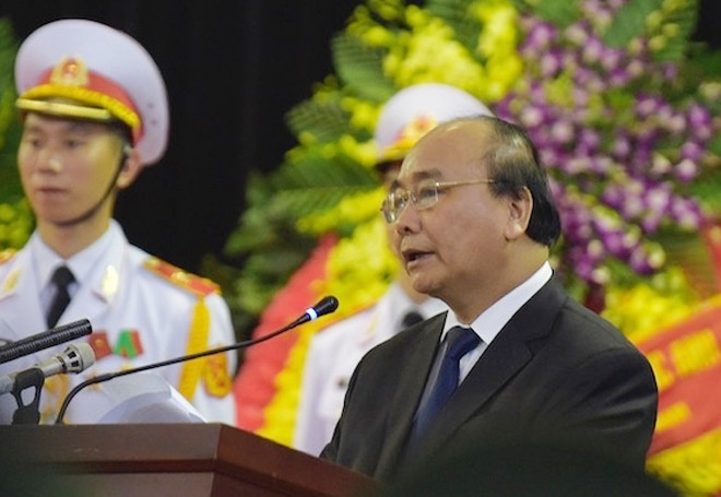 Nguyen Chu tich nuoc, Dai tuong Le Duc Anh da yen nghi noi long dat me-Hinh-54