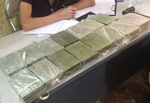 Hai me con dung o to van chuyen 30 banh heroin-Hinh-2