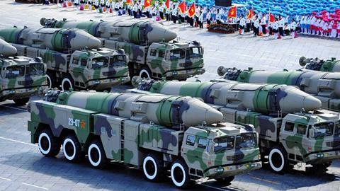 Nhận thức về mối đe dọa của tàu sân bay Mỹ với an ninh quốc gia, trong những năm của thập niên 1990, Trung Quốc đã đầu tư phát triển loại tên lửa đạn đạo chống hạm Dongfeng-21D và sau này là Dongfeng-26; Trung Quốc hy vọng, với tầm bắn xa, các loại tên lửa đạn đạo chống hạm của họ có thể vượt qua bán kính phòng thủ của biên đội tàu sân bay Mỹ.