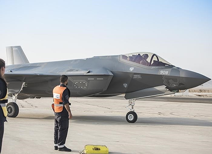 Việc bảo dưỡng cấp độ lớn F-35 của các quốc gia khác, được tiến hành tại các cơ sở do Lockheed xây dựng; việc này không chỉ mang lại lợi nhuận sau bán hàng cho Lockheed, đồng thời giúp việc giữ được bí mật các chi tiết kỹ thuật về chương trình F-35.