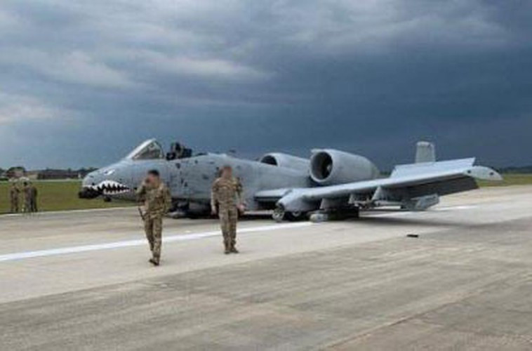 Căn cứ Moody ra thông báo cho biết: "Chiếc A-10C thuộc Phi đoàn tiêm kích số 75 tiếp đất bằng bụng sau khi phi công báo cáo tình huống khẩn cấp trên không. Viên phi công đã thoát ra ngoài an toàn khi máy bay tiếp đất".