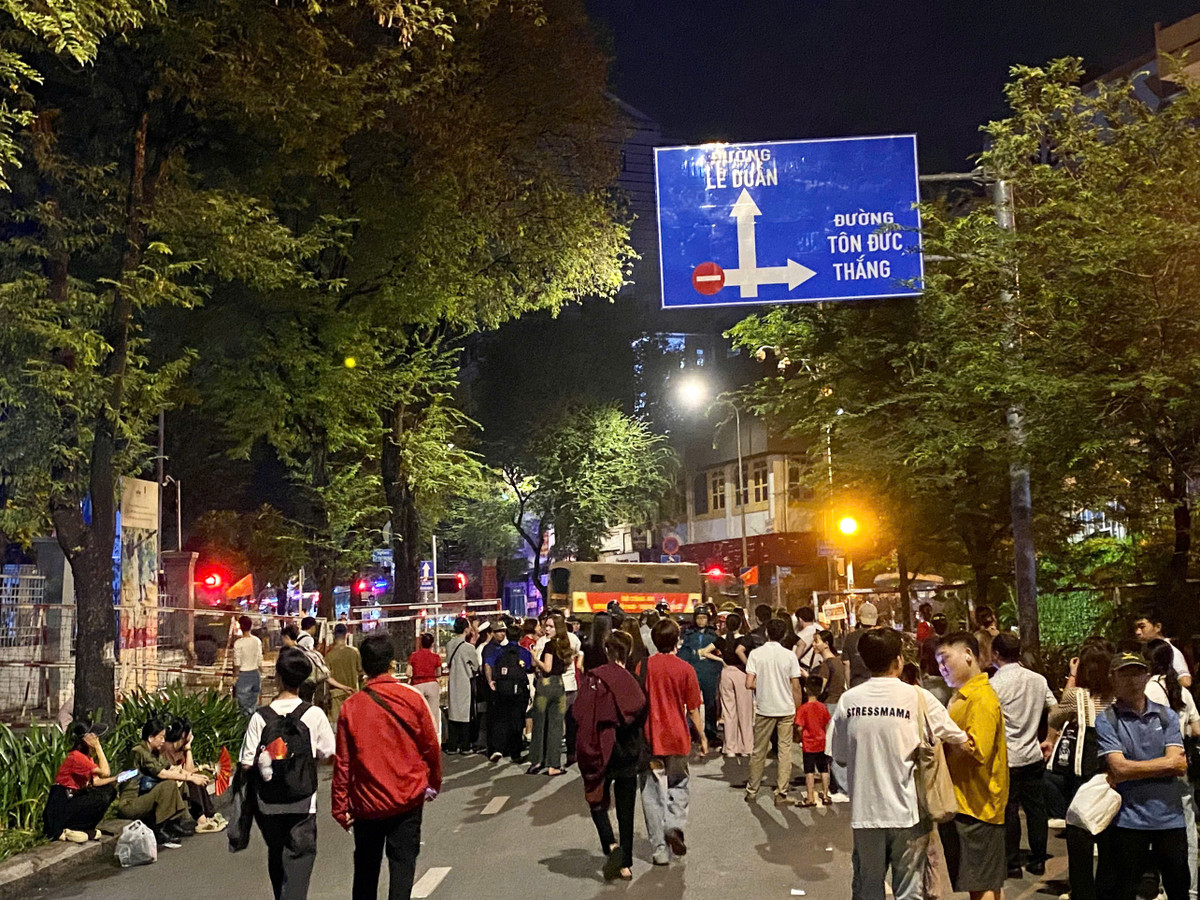 Công tác an ninh thắt chặt dọc các tuyến phố các khối diễu binh, diễu hành sẽ đi qua trong ngày tổng duyệt.