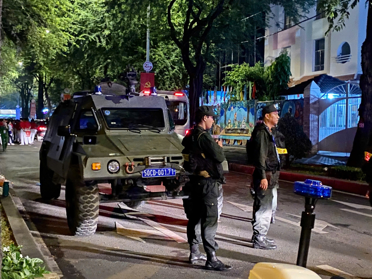 Công tác an ninh thắt chặt dọc các tuyến phố các khối diễu binh, diễu hành sẽ đi qua trong ngày tổng duyệt.