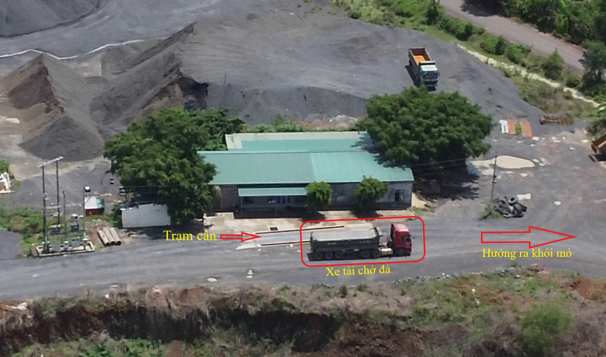 Dak Lak: Xe cho da ra vao mo Kim Thinh “ne” tram can?-Hinh-3