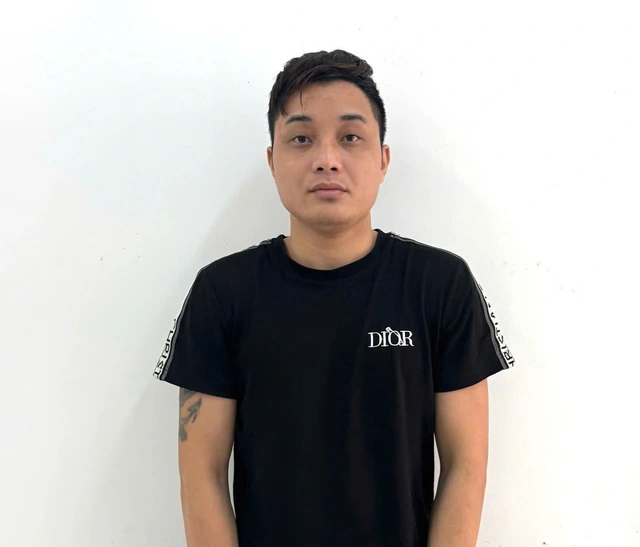 Đến nhà bạn chơi “trộm” 21 chỉ vàng để tiêu xài cá nhân Den nha ban choi “trom” 21 chi vang de tieu xai ca nhan